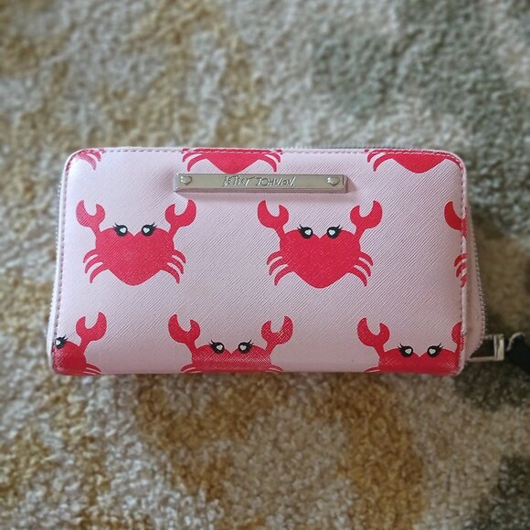 Betsey Johnson wristlet. - Picture 1 of 7